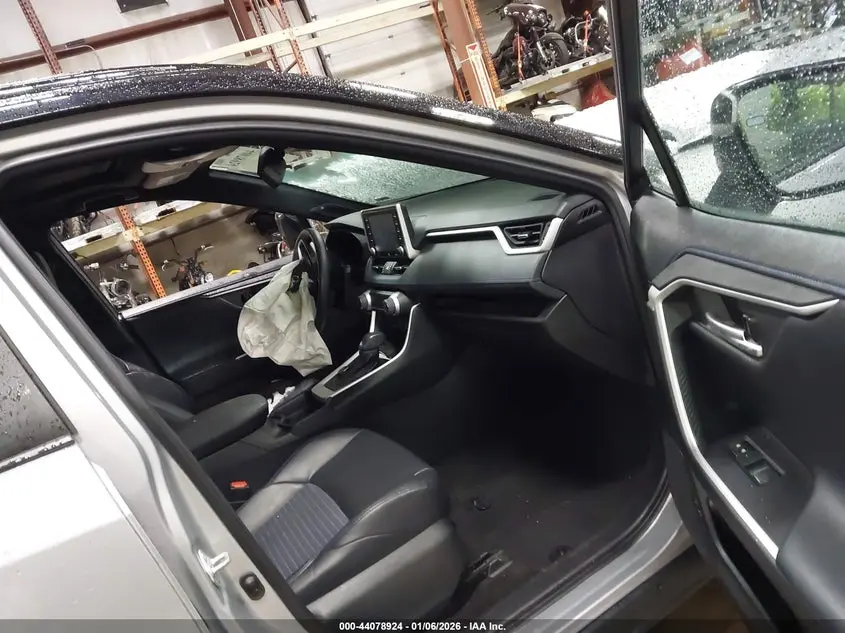 2021 TOYOTA RAV4 HYBRID XSE