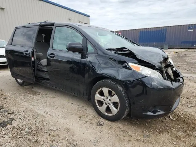 2016 TOYOTA SIENNA LE  