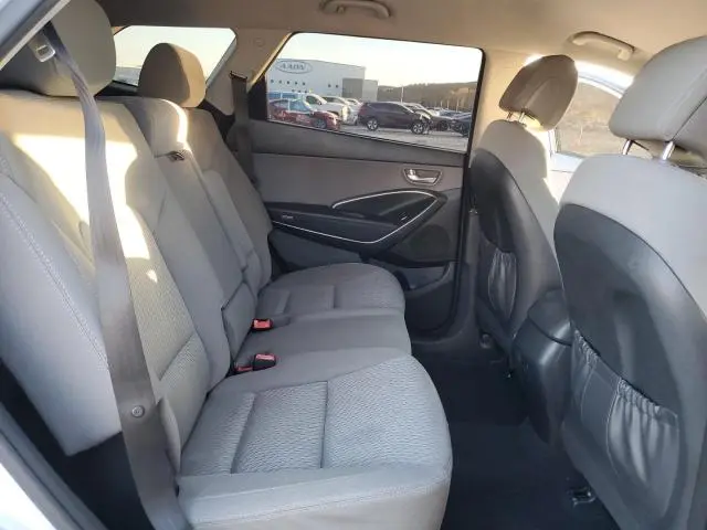 2017 HYUNDAI SANTA FE SE  