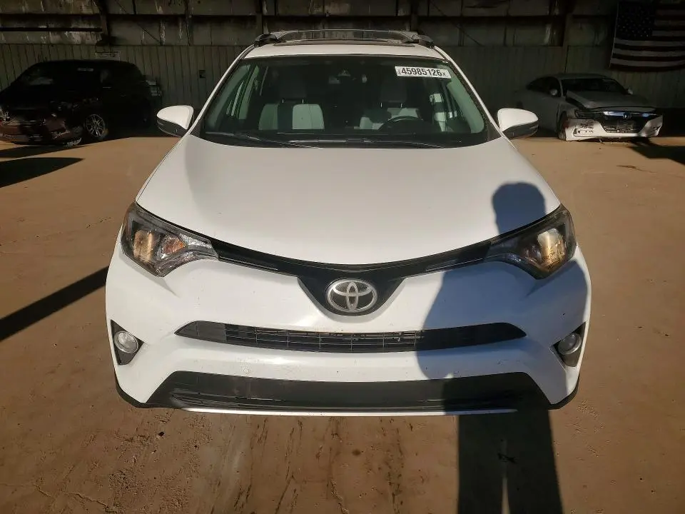 2017 TOYOTA RAV4 XLE  