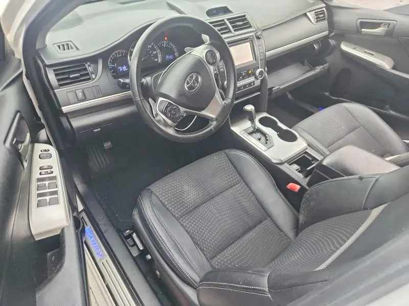 2014 TOYOTA CAMRY SE  