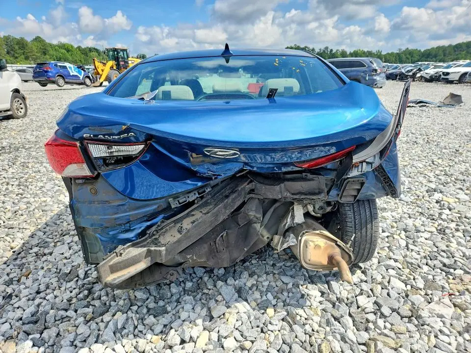 2014 HYUNDAI ELANTRA SE  