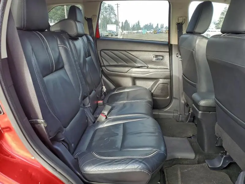 2018 MITSUBISHI OUTLANDER SE  