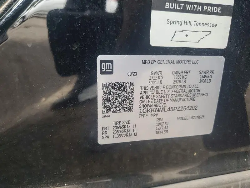 2023 GMC ACADIA SLT  
