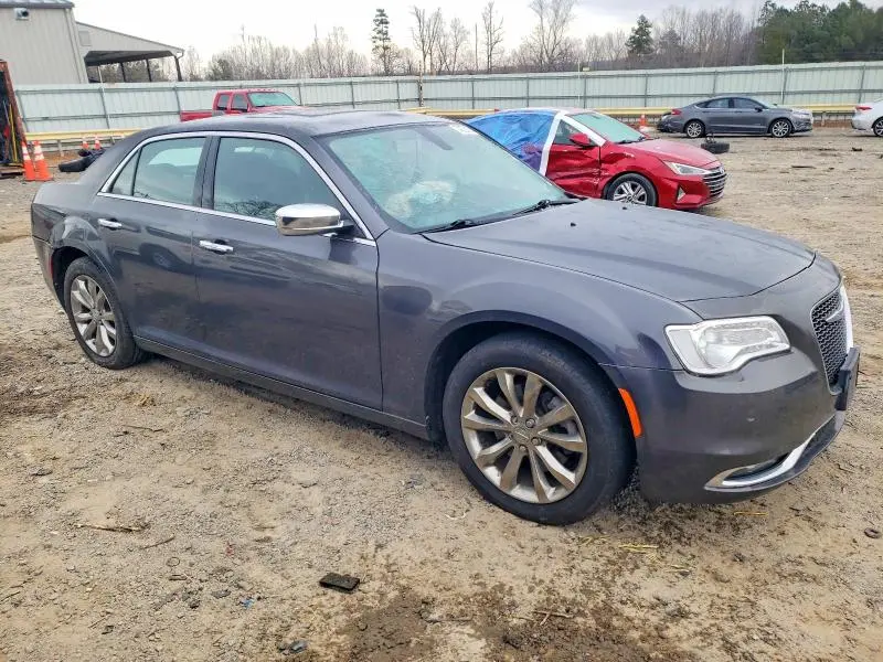 2019 CHRYSLER 300 LIMITED  