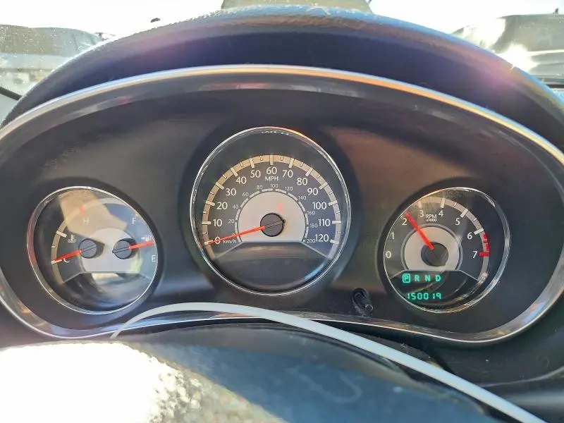 2013 CHRYSLER 200 LX  