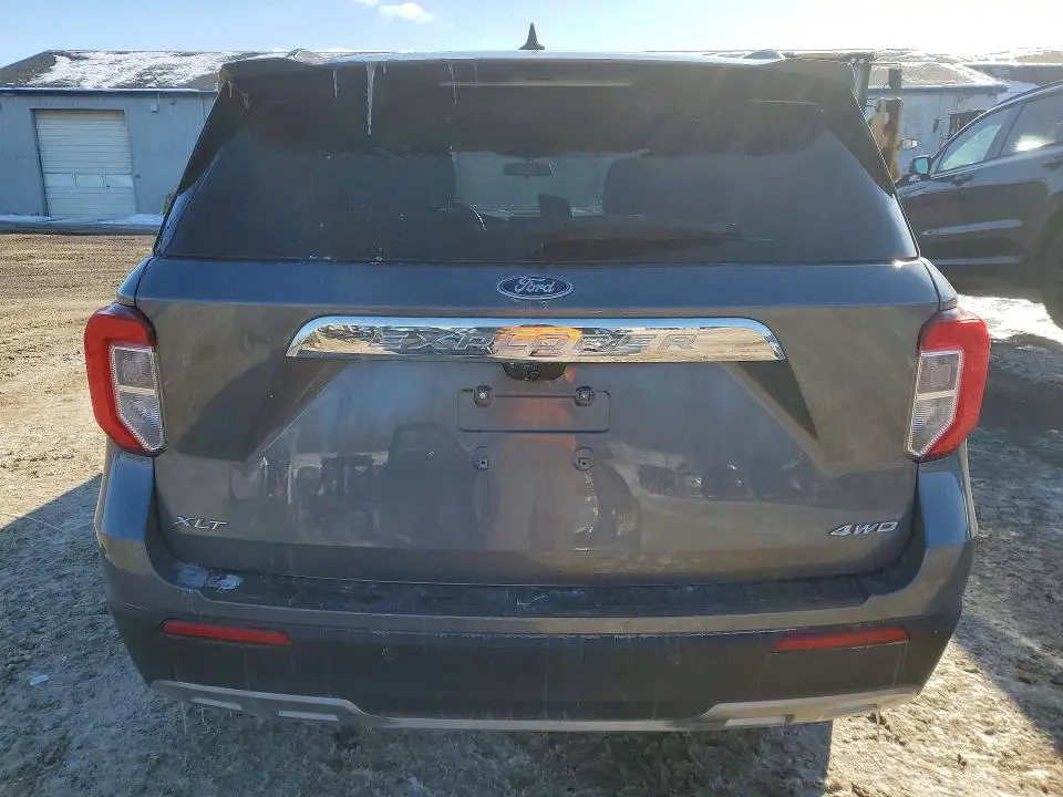 2022 FORD EXPLORER XLT  
