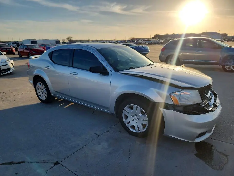 2012 DODGE AVENGER SE  