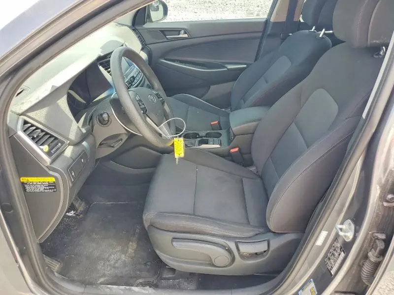 2017 HYUNDAI TUCSON SE  
