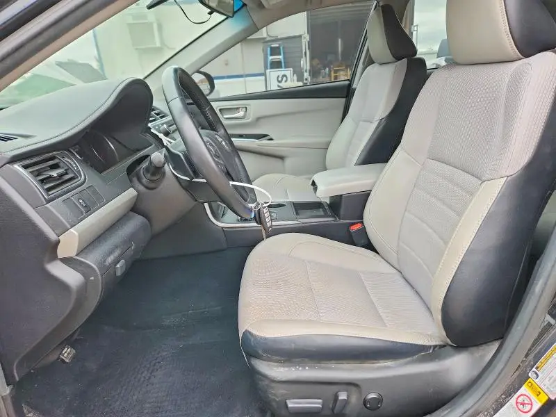 2017 TOYOTA CAMRY SE  