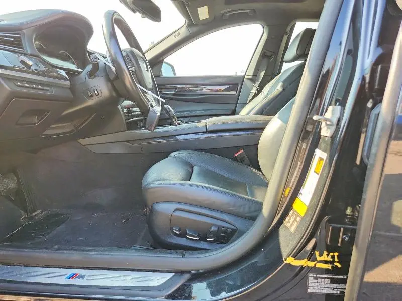 2015 BMW 750 XI  