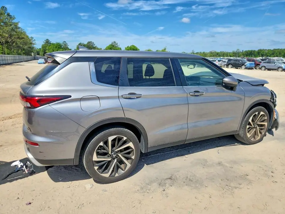 2023 MITSUBISHI OUTLANDER SE  