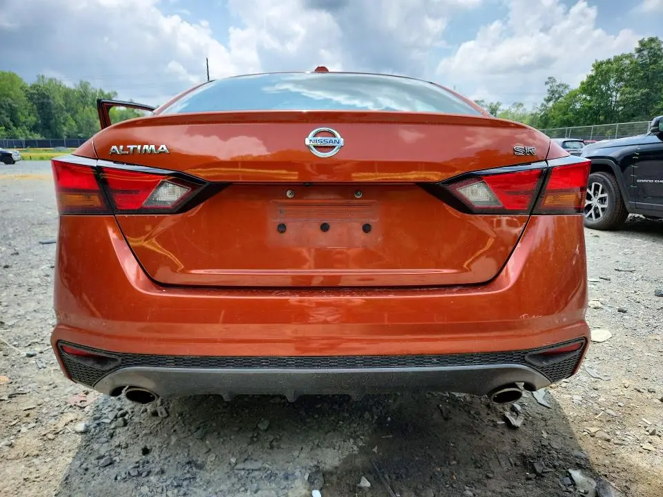 2019 NISSAN ALTIMA SR  