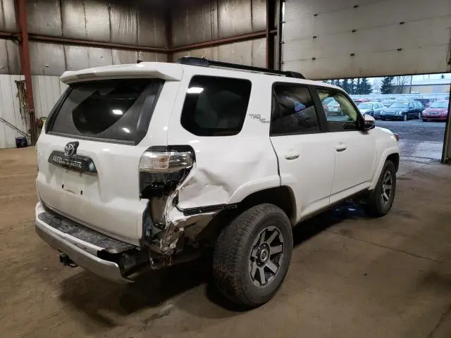 2023 TOYOTA 4RUNNER SE  