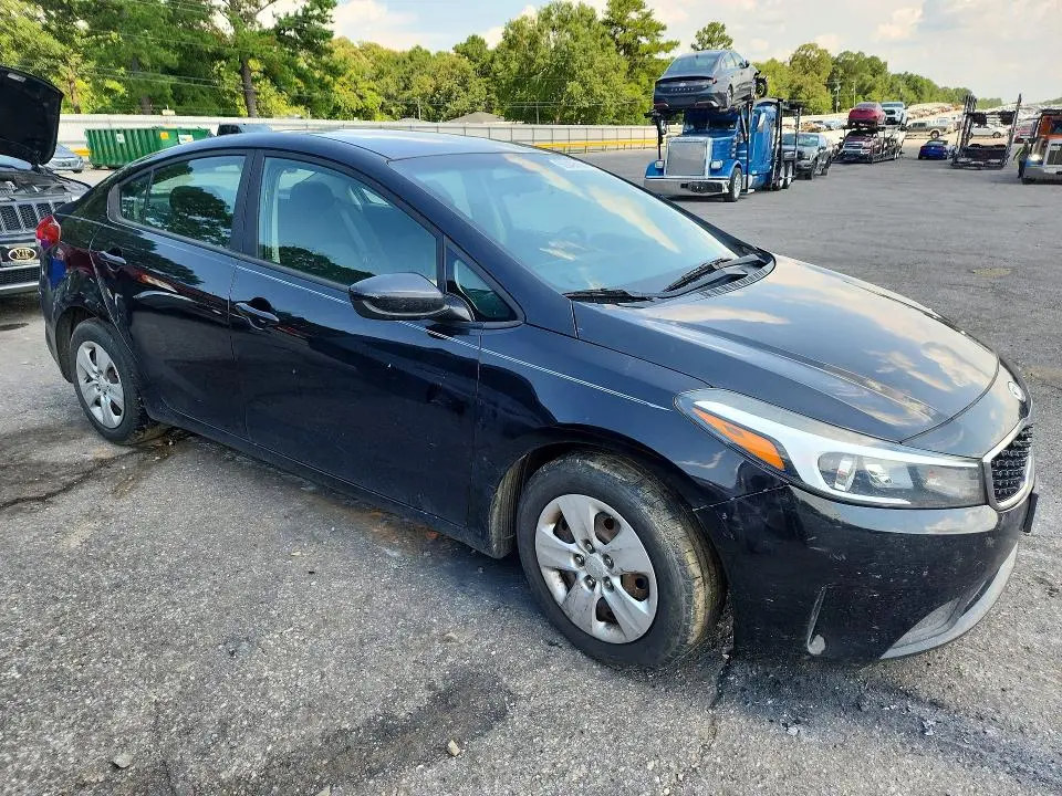 2018 KIA FORTE LX  