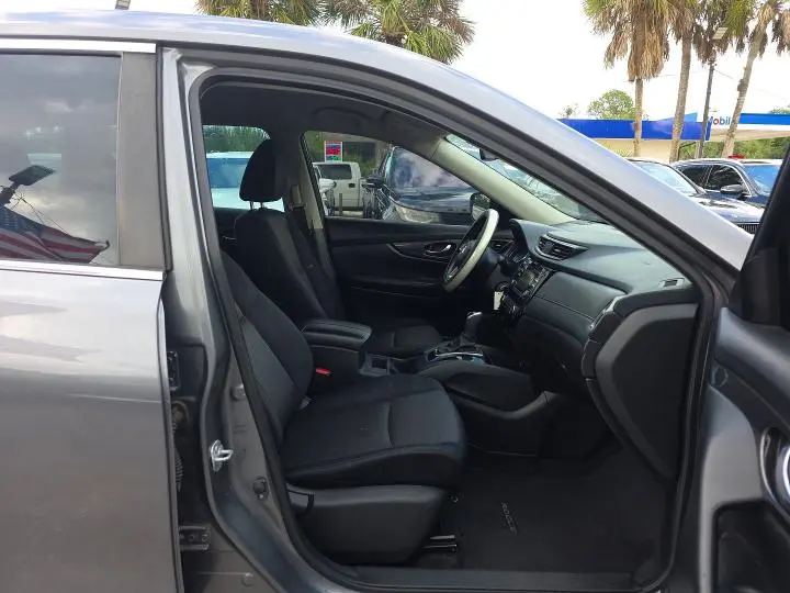 2017 NISSAN ROGUE S  