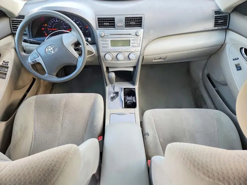 2011 TOYOTA CAMRY LE  