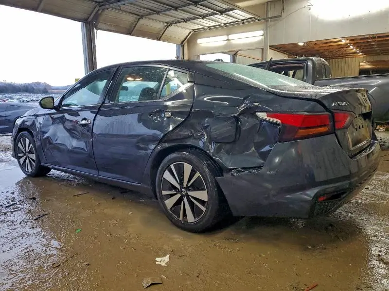 2022 NISSAN ALTIMA SV  