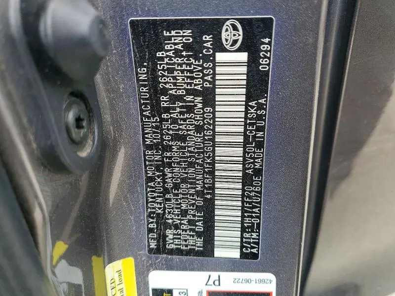 2016 TOYOTA CAMRY SE  