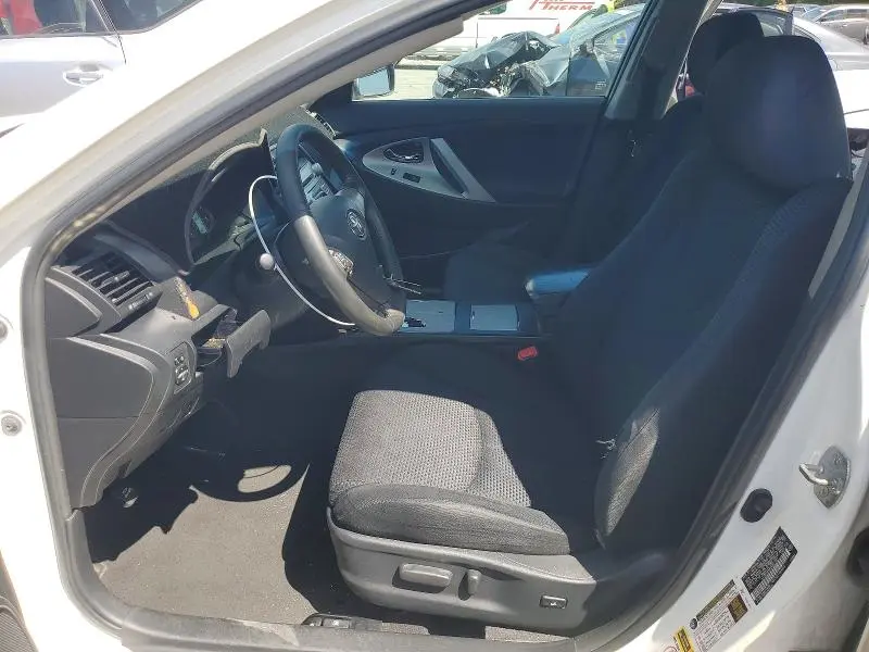 2010 TOYOTA CAMRY SE V6  