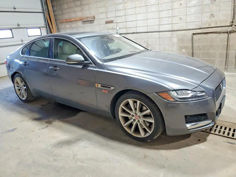 2016 JAGUAR XF PRESTIGE  