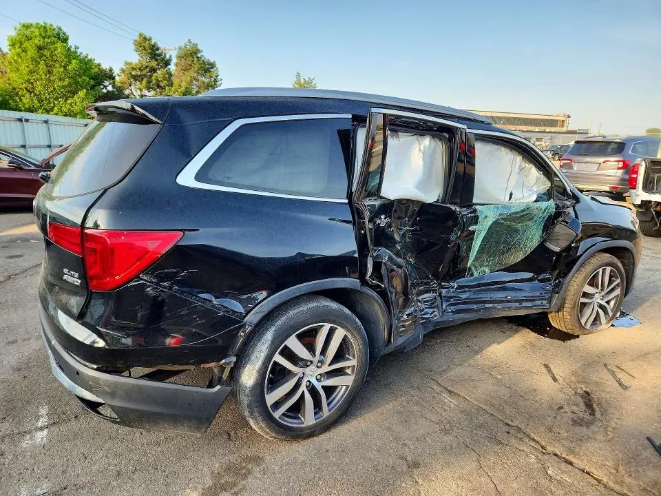 2016 HONDA PILOT ELITE  