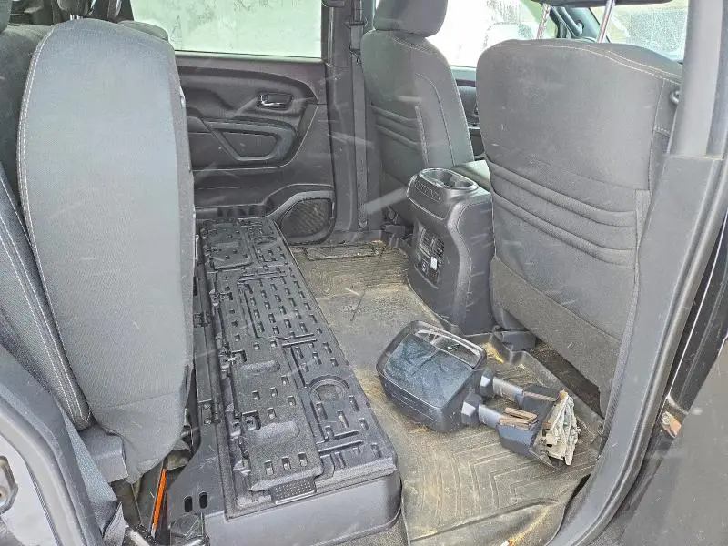 2019 NISSAN TITAN SV  