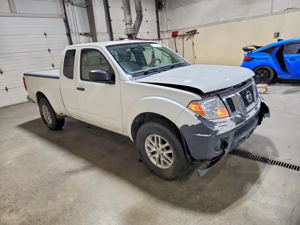 2016 NISSAN FRONTIER SV V6  