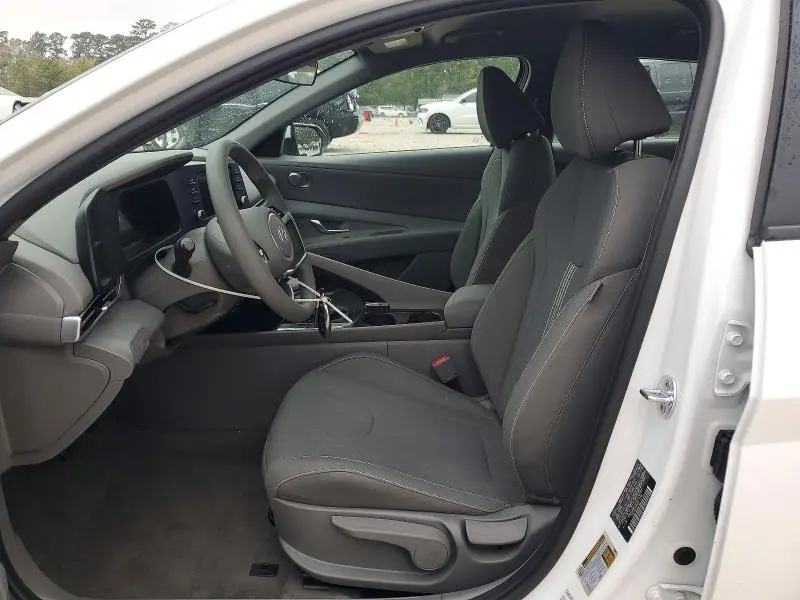 2025 HYUNDAI ELANTRA BLUE  