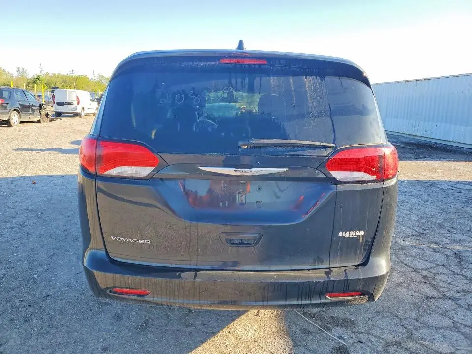 2022 CHRYSLER VOYAGER LX  