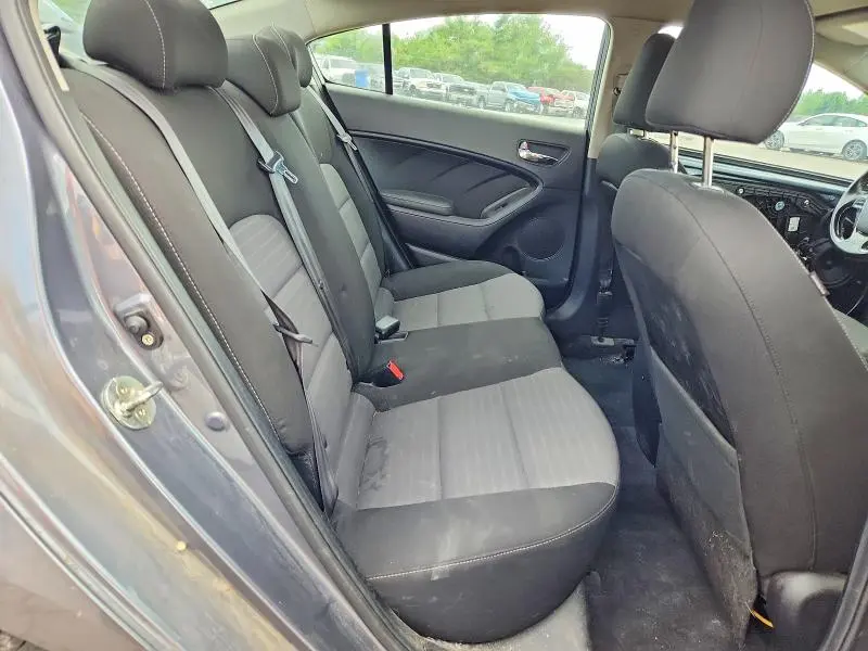 2018 KIA FORTE S  