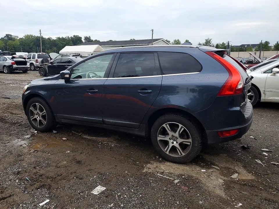 2011 VOLVO XC60 T6  