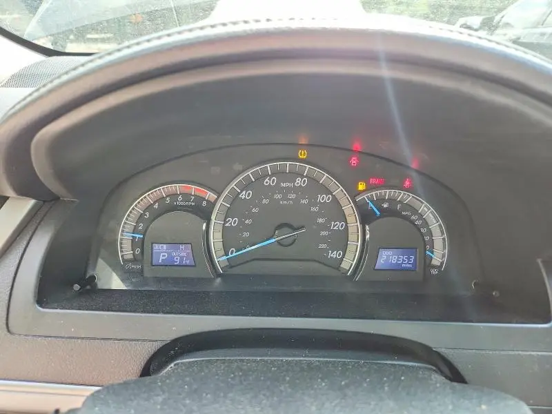 2012 TOYOTA CAMRY SE  