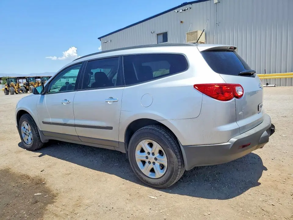 2012 CHEVROLET TRAVERSE LS  