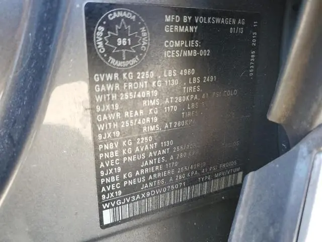 2013 VOLKSWAGEN TIGUAN S  