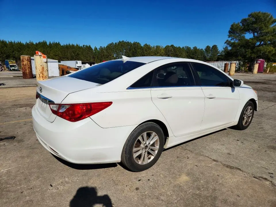 2013 HYUNDAI SONATA GLS  