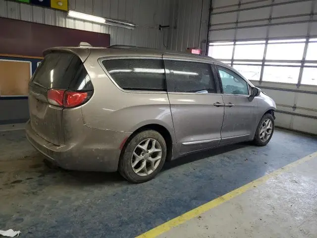 2017 CHRYSLER PACIFICA TOURING L  