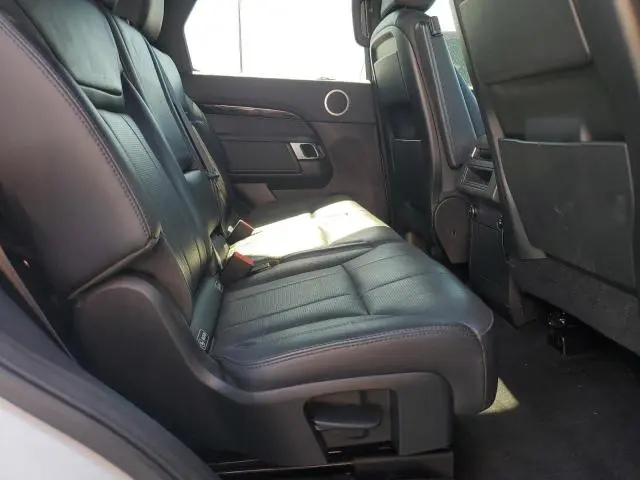 2017 LAND ROVER DISCOVERY SE  