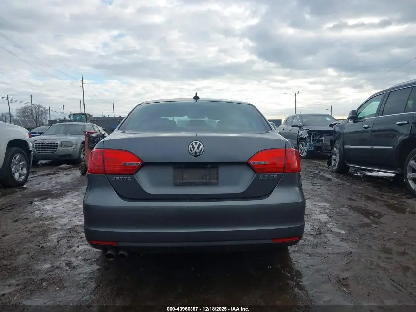 2013 VOLKSWAGEN JETTA 2.5L SE