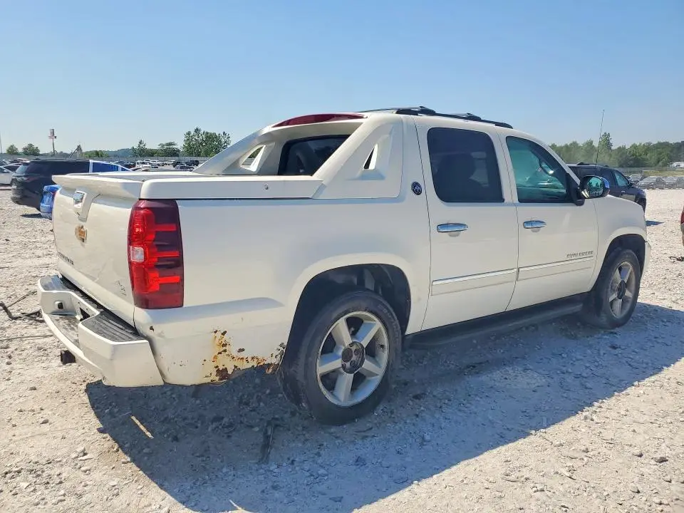 2013 CHEVROLET AVALANCHE LTZ  