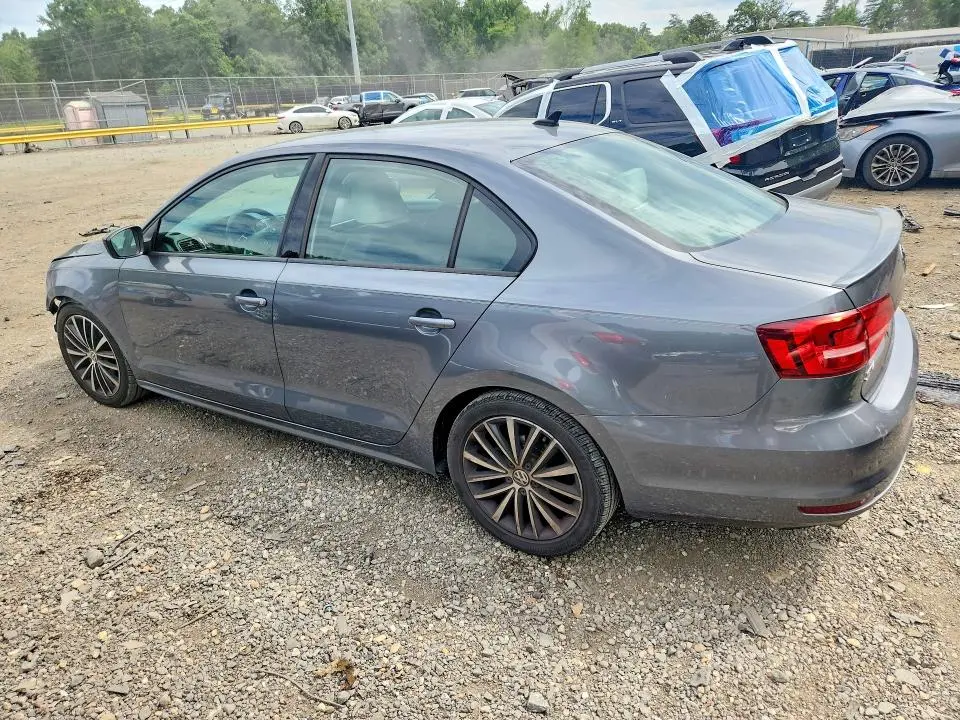 2015 VOLKSWAGEN JETTA SE  