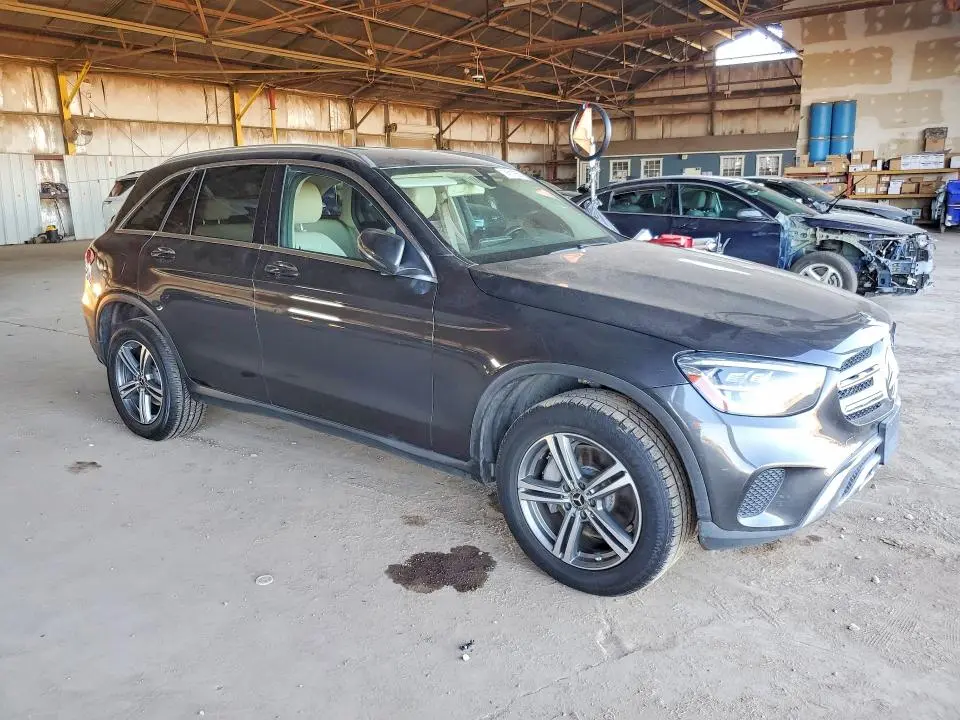2020 MERCEDES-BENZ GLC 300  