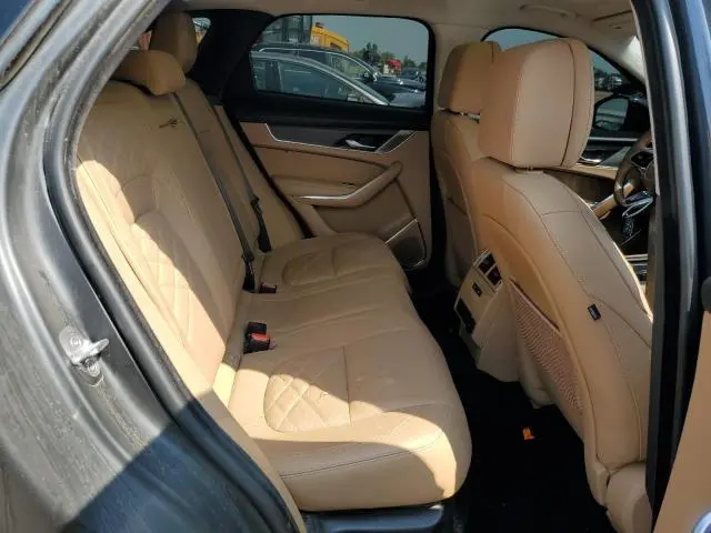 2022 JAGUAR F-PACE S  