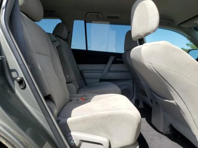 2011 TOYOTA HIGHLANDER BASE  