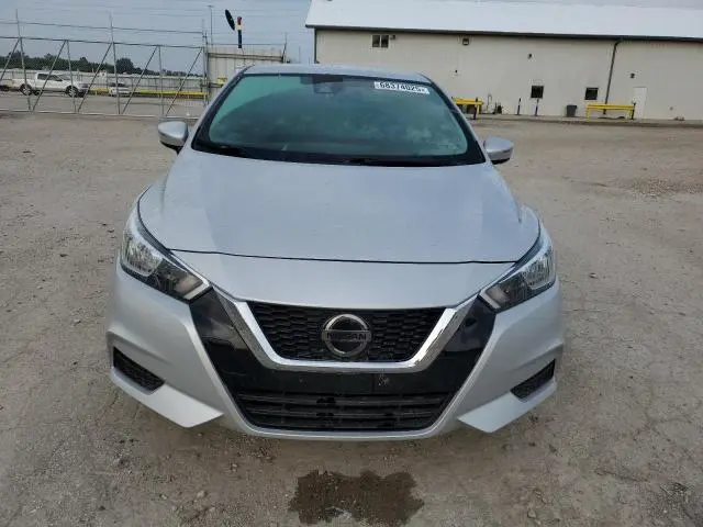 2021 NISSAN VERSA SV  