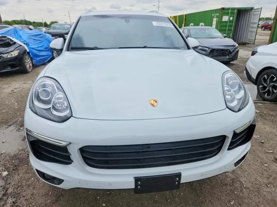 2016 PORSCHE CAYENNE   