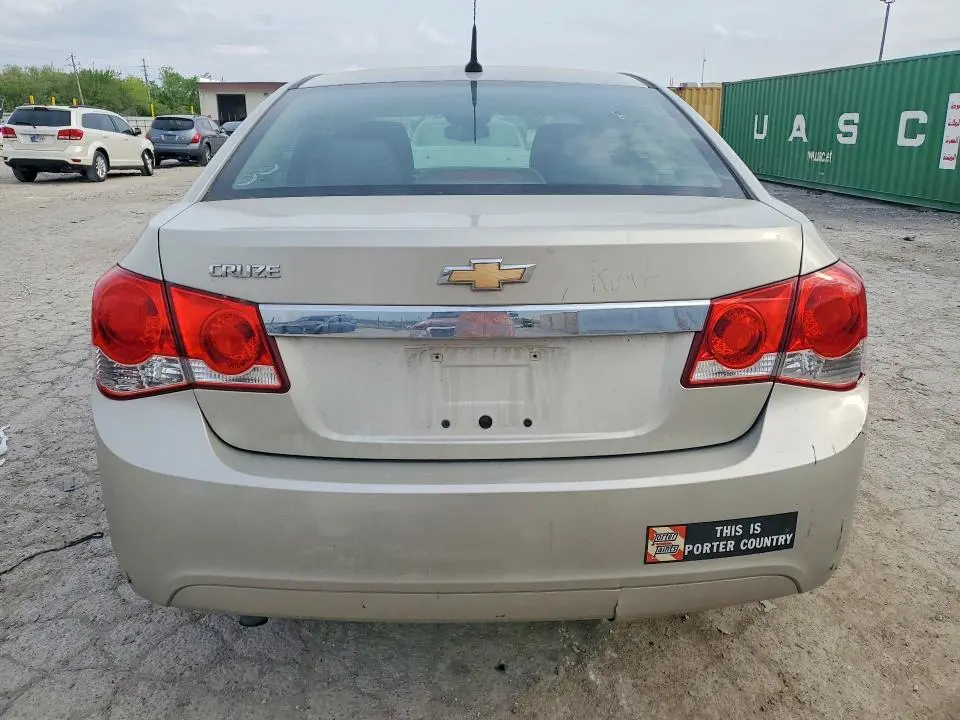 2013 CHEVROLET CRUZE LS  