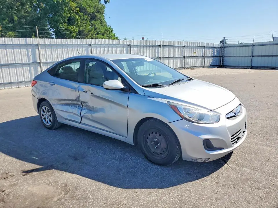 2014 HYUNDAI ACCENT GLS  