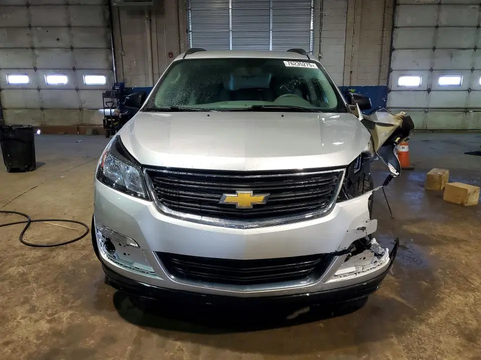 2017 CHEVROLET TRAVERSE LS  