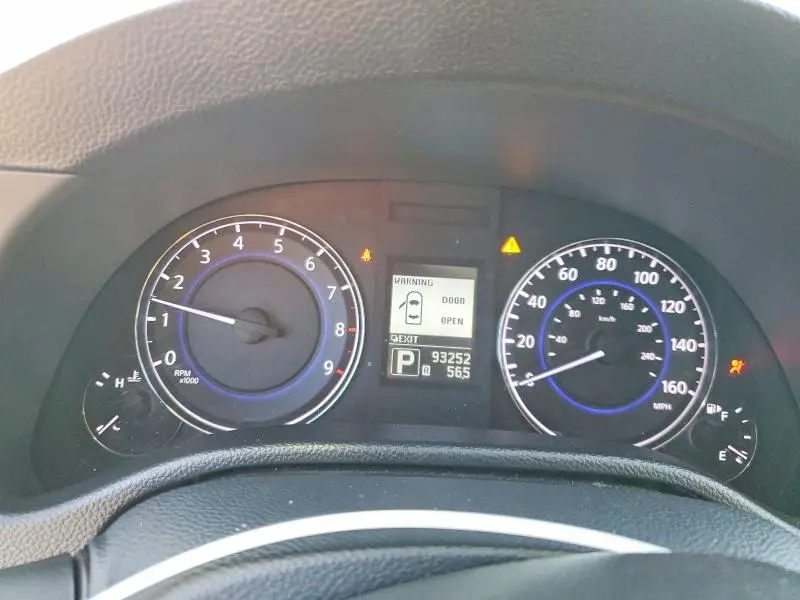 2015 INFINITI Q40 BASE  